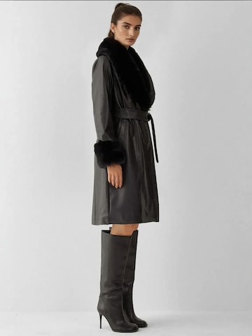 Bigdart Between-Seasons Coat in Black