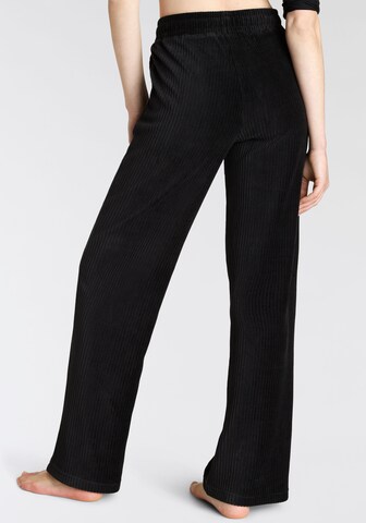 Wide leg Pantaloni de la VIVANCE pe negru