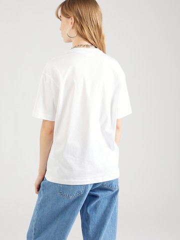 T-shirt 'HERO' Calvin Klein en blanc