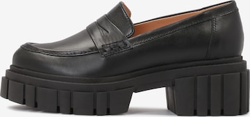 Kazar Classic Flats in Black: front