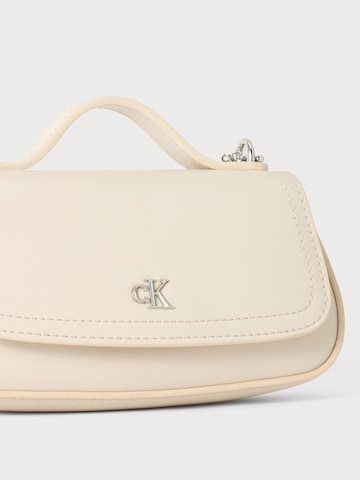 Geantă de umăr de la Calvin Klein pe alb