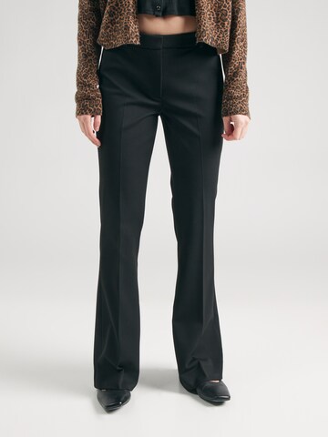 Abercrombie & Fitch Flared Trousers with creases in Black: front