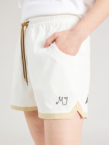 Regular Pantalon Jordan en blanc