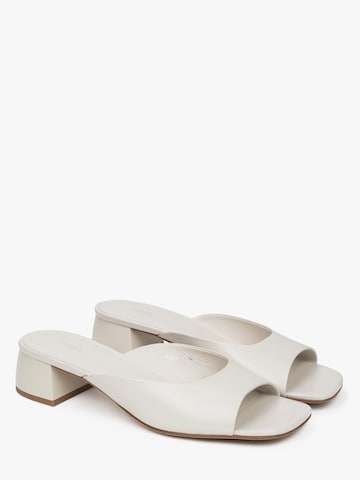 Estro Mules '001-7' in White