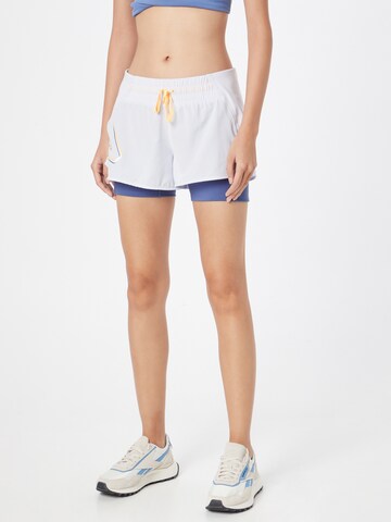 new balance Regular Workout Pants in White: front