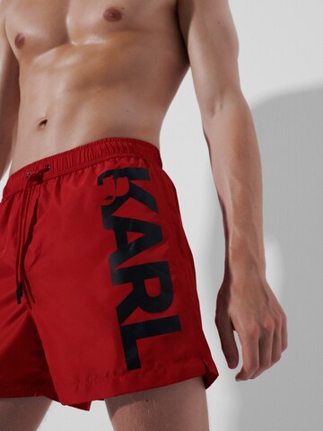 Shorts de bain Karl Lagerfeld en rouge