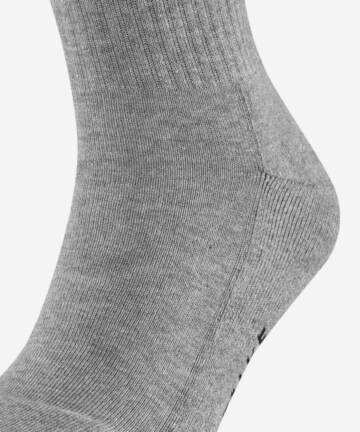 Chaussettes de sport 'Dynamic' FALKE en gris