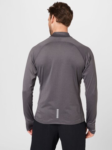 Newline Sportshirt in Grau