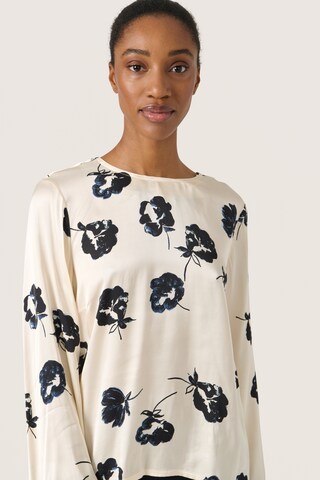 SOAKED IN LUXURY Blouse in Zwart