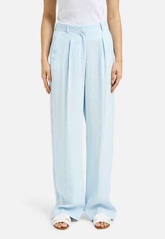 Milano Italy Regular Pants in Blue: front