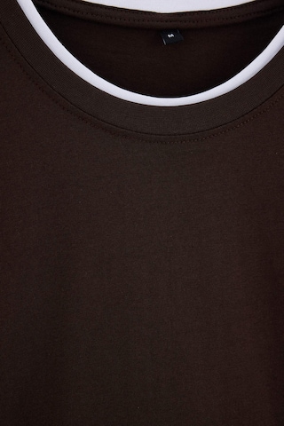 Trendyol - Camiseta en marrón