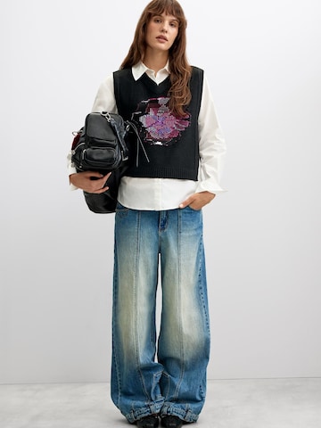 Desigual Μπλούζα σε λευκό