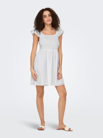 Robe d’été 'ONLDeffie' ONLY en blanc : devant