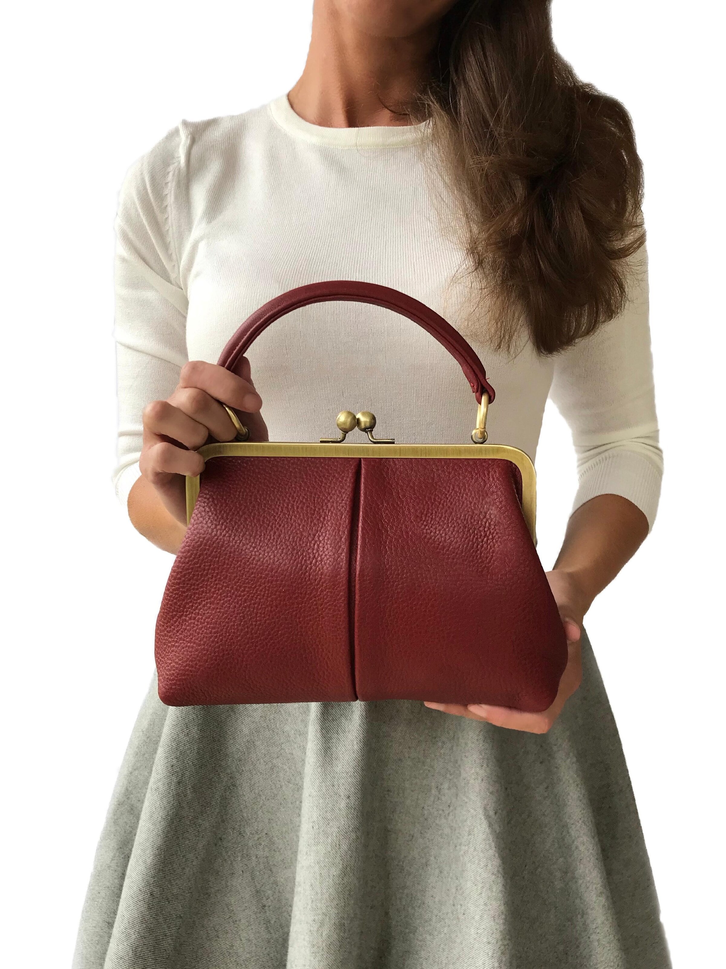 Taschenkinder Handbag 'Kleine Olive – Leder Handtasche & Umhängetasche' in Red: front