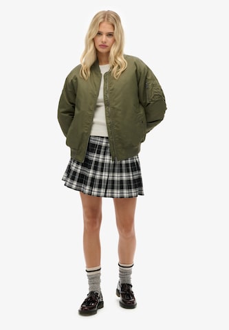 Veste mi-saison 'Ma1' Superdry en vert