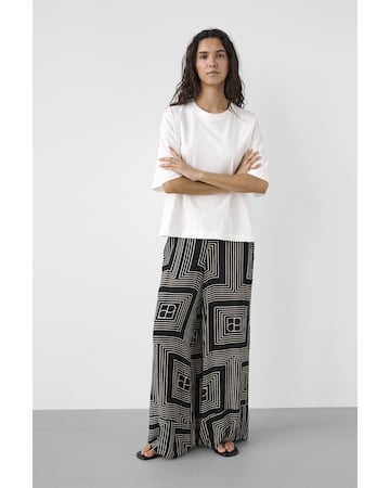 SOAKED IN LUXURY - regular Pantalón 'SLZaya' en negro