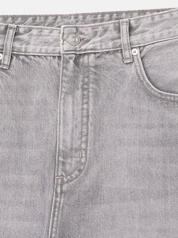 Pull&Bear Baggy Jeans in Grau
