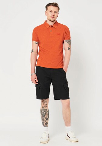 Superdry Regular Shorts in Schwarz