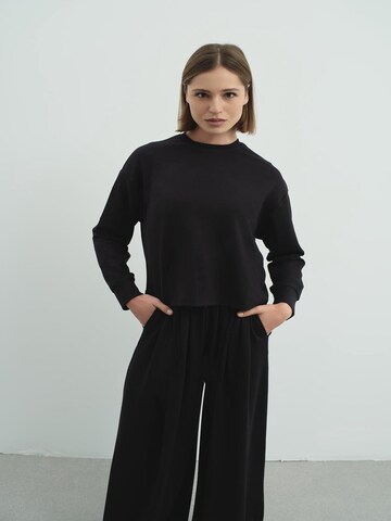 C&City Wide Leg Hose in Schwarz