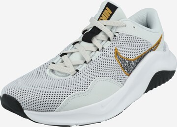 NIKE Sportschoen 'Legend Essential 3' in Wit: voorkant