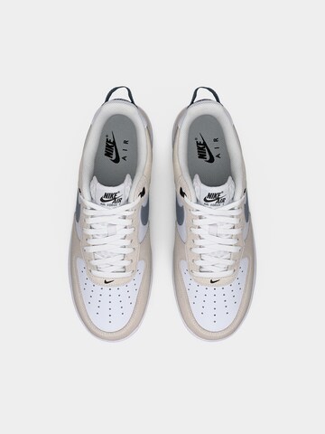 Nike Sportswear Trampki niskie 'AIR FORCE 1 '07 LV8' w kolorze biały