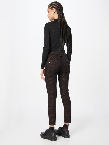 Coupe slim Pantalon 'Alexa' FREEMAN T. PORTER en noir