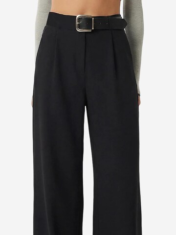 Wide leg Pantaloni di Happiness İstanbul in nero
