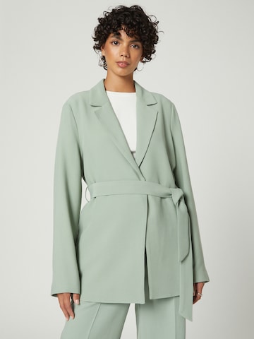 A LOT LESS - Blazer 'Antonie' en verde: frente