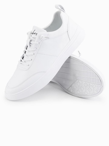 Baskets basses Ombre en blanc