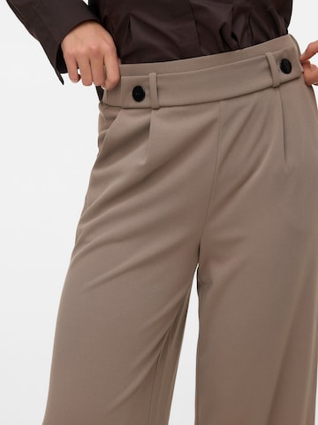 VERO MODA Wide Leg Hose 'VMSTAR' in Braun