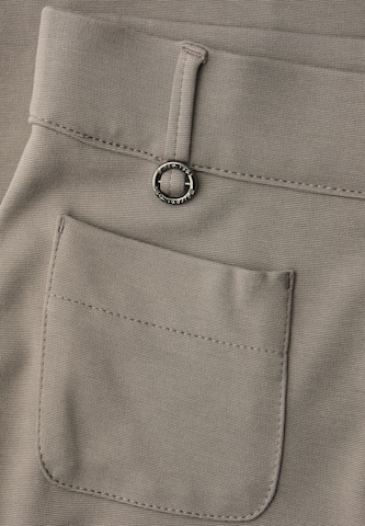 STREET ONE Loose fit Pleated Pants in Beige