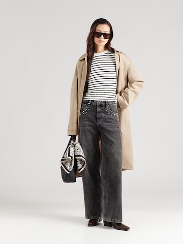 ABOUT YOU Футболка 'Suzi' в Черный