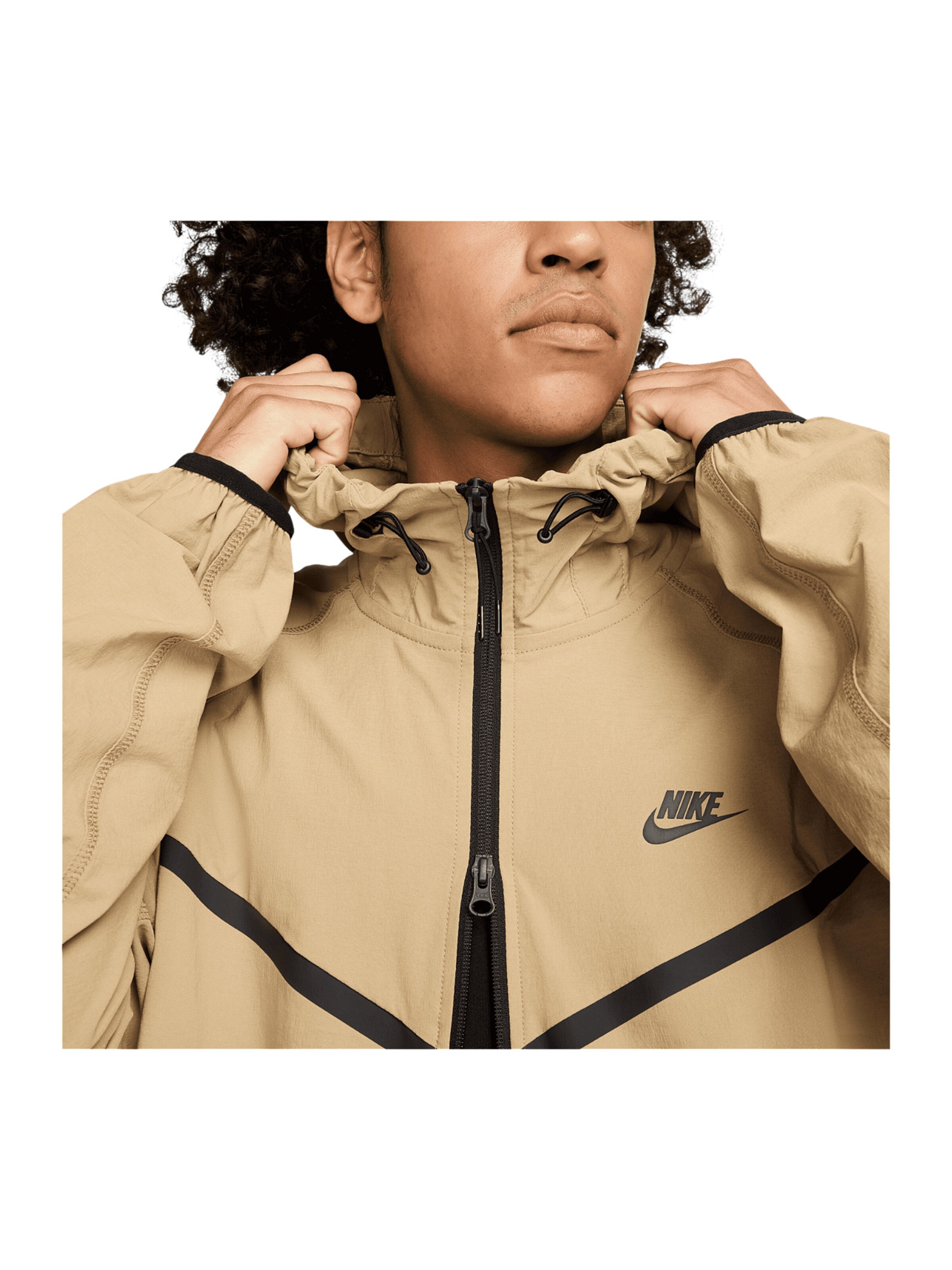Nike Sportswear Tussenjas in Beige