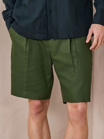 Next Loosefit Shorts in Grün