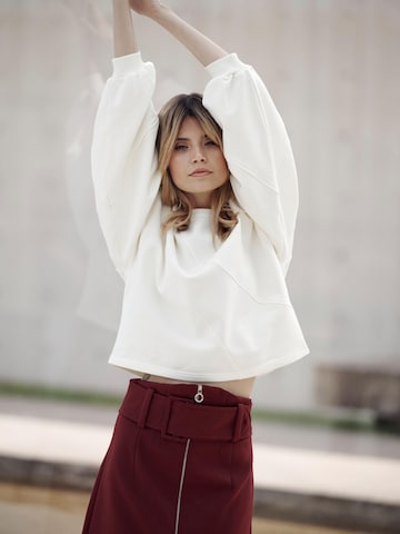 Sweat-shirt 'ELEVATE_ Vera' I want the moon en beige