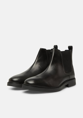 s.Oliver Chelsea Boots in Black: front