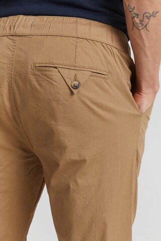 !Solid Regular Broek 'Bod' in Beige