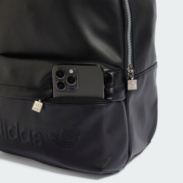 ADIDAS ORIGINALS - Mochila em preto