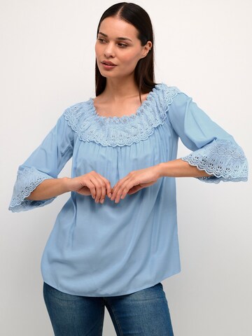 Cream Blouse 'Bea' in Blue: front