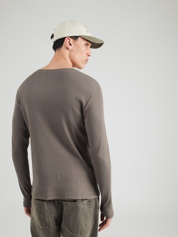 T-Shirt WEEKDAY en gris