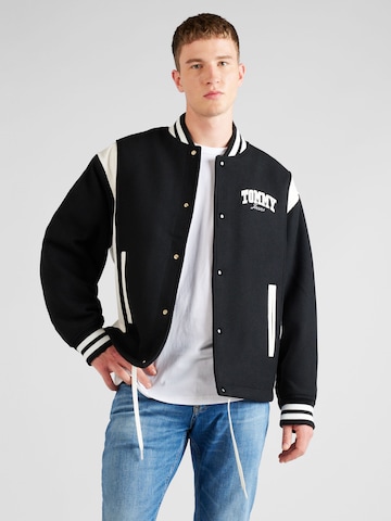 Tommy Jeans - Chaqueta de entretiempo en negro: frente