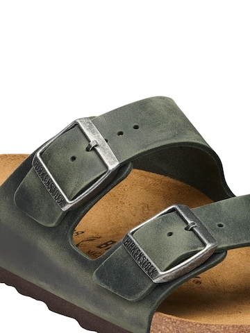 Zoccoletto 'Birkenstock ciabatta Arizona THYME OILED LEATHER pelle donna verde 1032822' di BIRKENSTOCK in verde