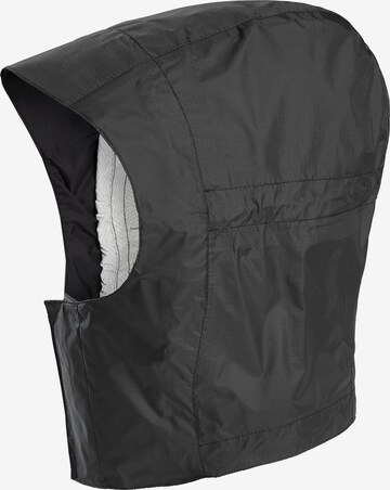 VAUDE Outdoor Equipment in Black: front