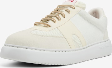 Sneaker bassa 'Runner K21' di CAMPER in bianco: frontale