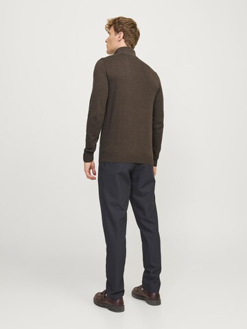 JACK & JONES Sveter 'JJEEmil' - Hnedá