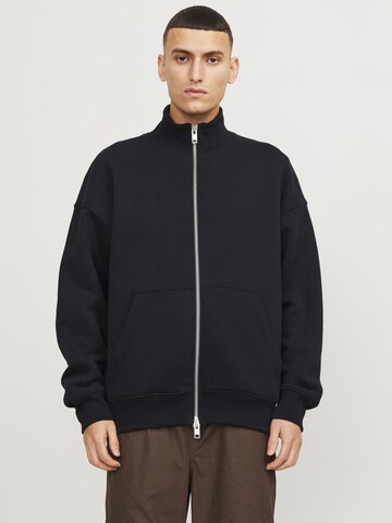 JACK & JONES Zip-Up Hoodie in Black: front