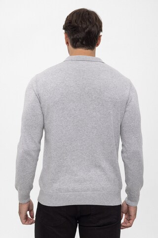 Felix Hardy Sweater in Grey