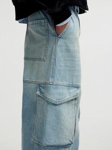 Largi Pantaloni eleganți de la Pull&Bear pe albastru