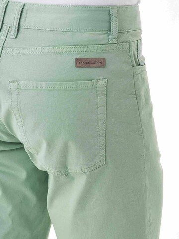 Organication Regular Shorts in Grün