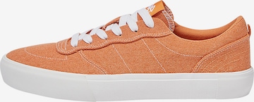 Sneaker low de la Pull&Bear pe portocaliu